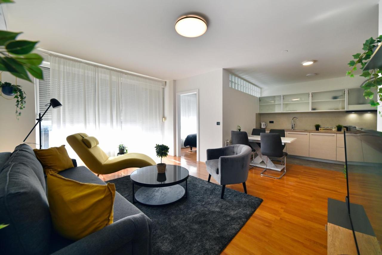 Lavir Apartment With Parking Ζάγκρεμπ Εξωτερικό φωτογραφία