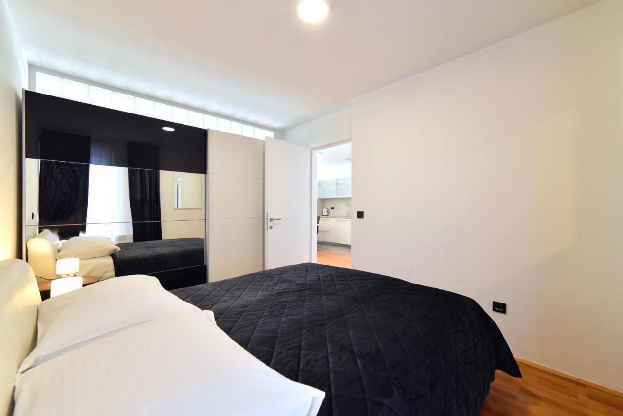 Lavir Apartment With Parking Ζάγκρεμπ Εξωτερικό φωτογραφία