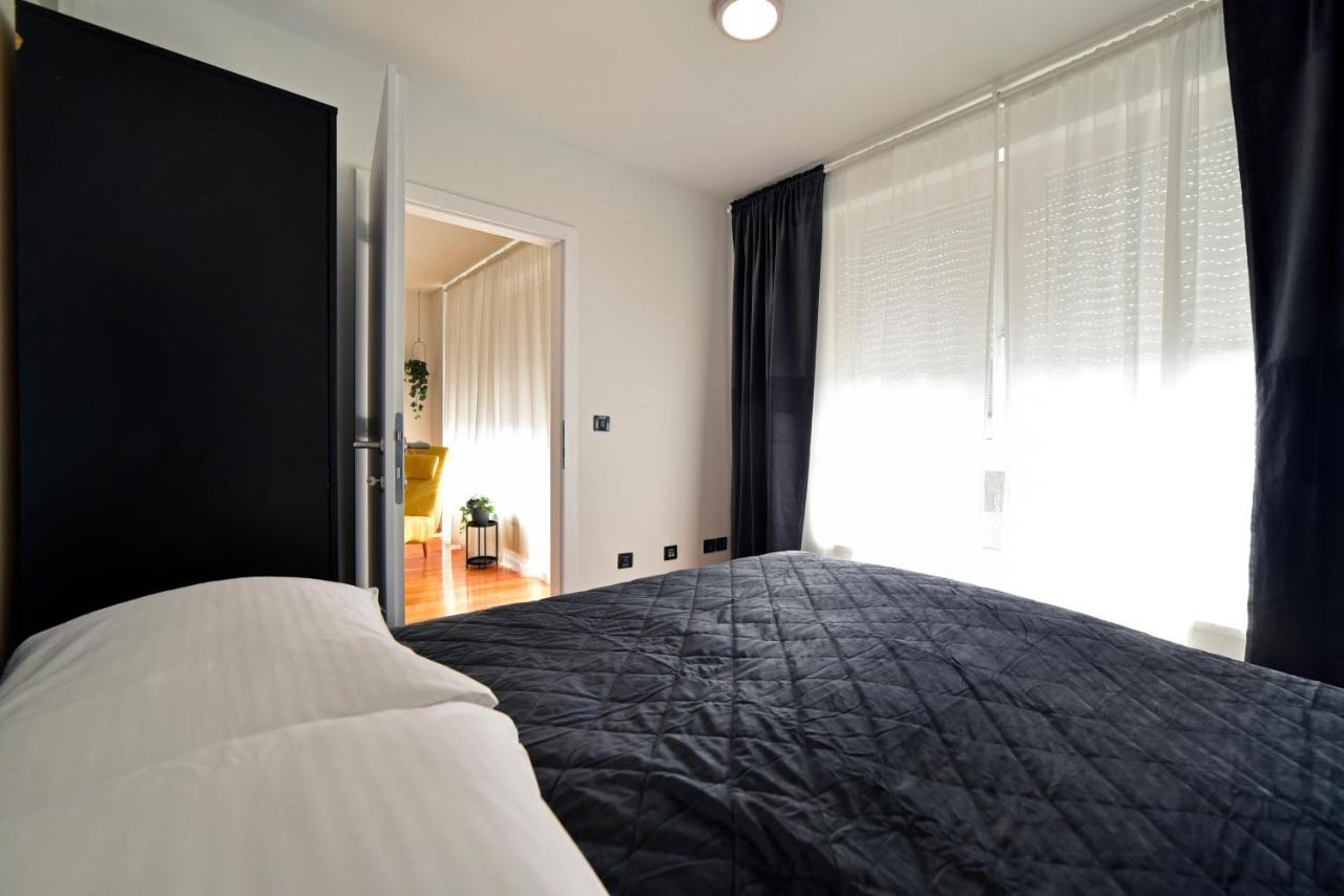 Lavir Apartment With Parking Ζάγκρεμπ Εξωτερικό φωτογραφία