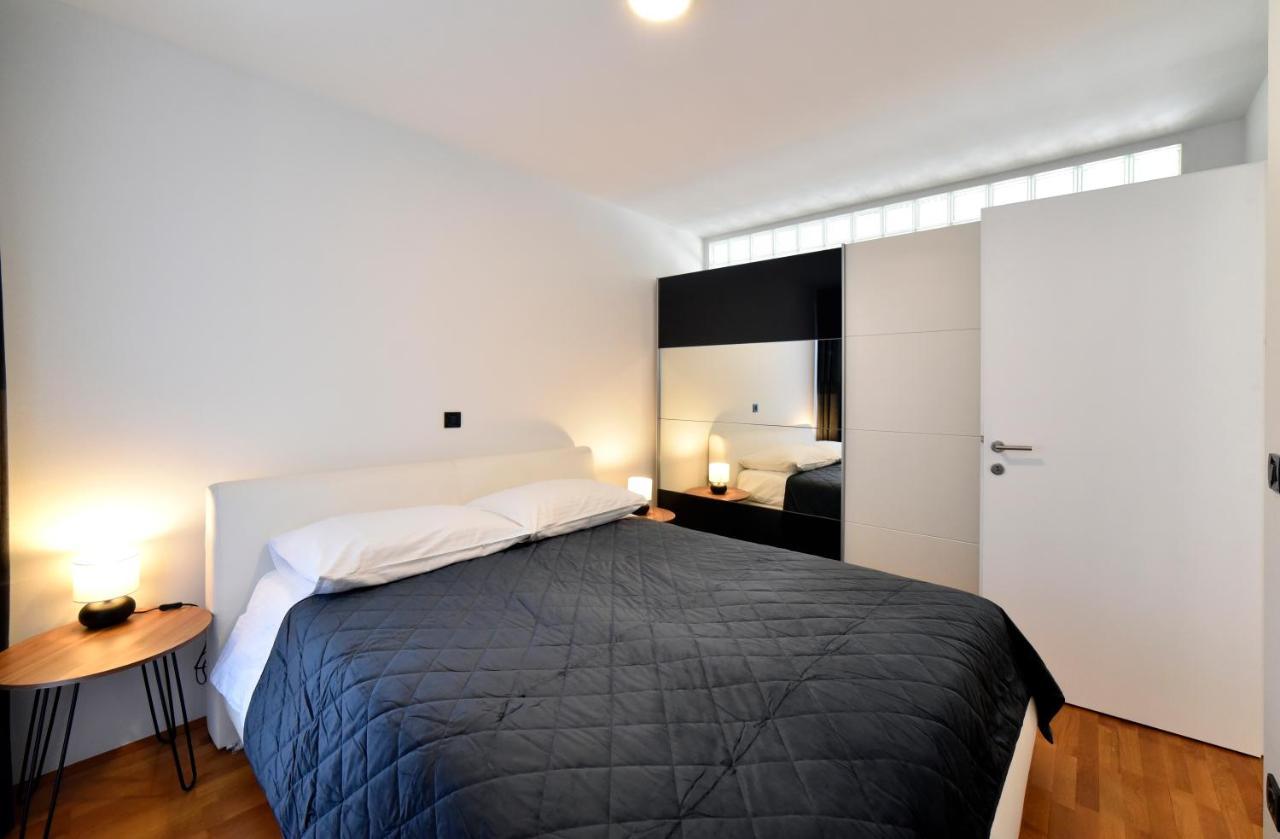 Lavir Apartment With Parking Ζάγκρεμπ Εξωτερικό φωτογραφία