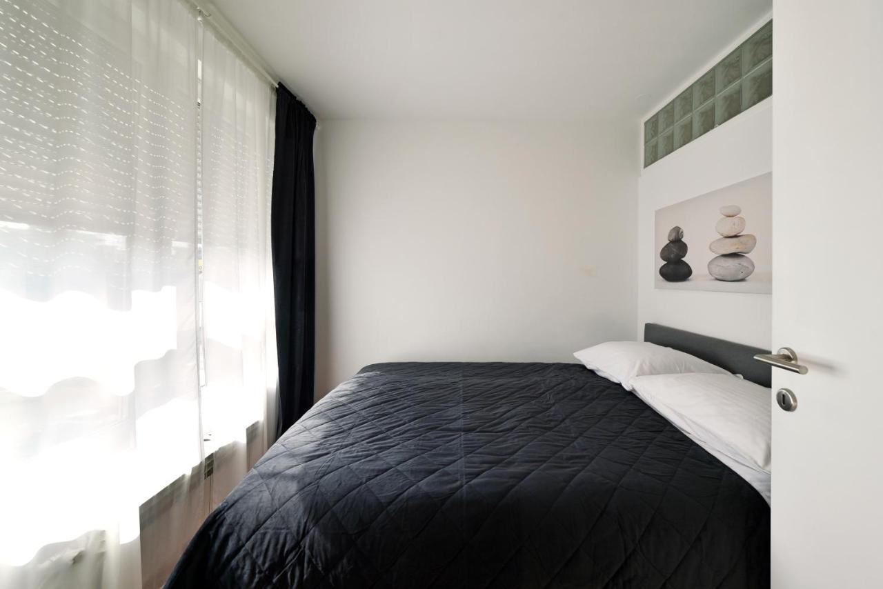 Lavir Apartment With Parking Ζάγκρεμπ Εξωτερικό φωτογραφία