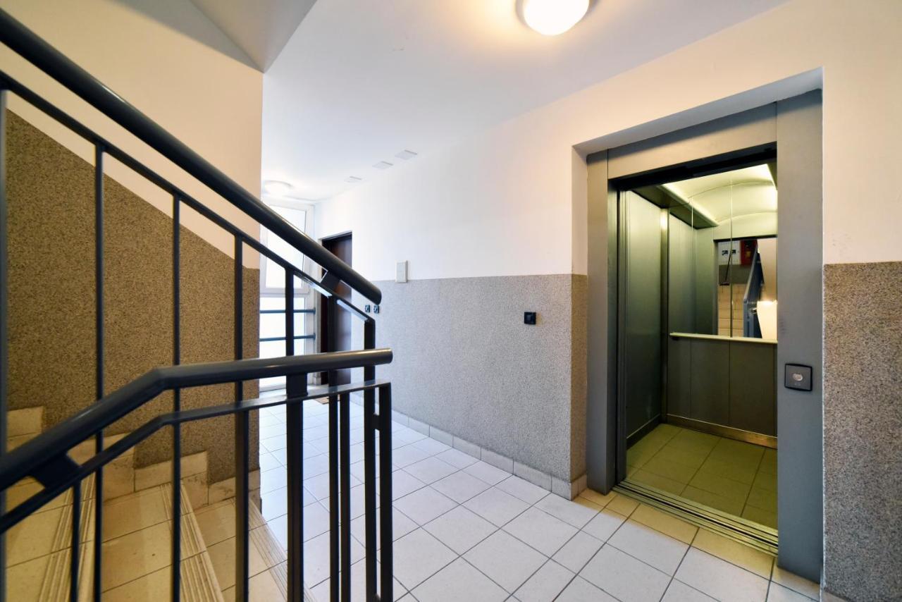 Lavir Apartment With Parking Ζάγκρεμπ Εξωτερικό φωτογραφία
